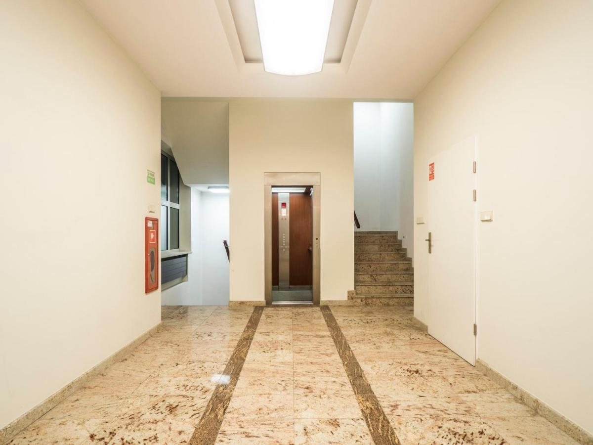 Historic Market Square -140m2 Grand As R504 Apartment